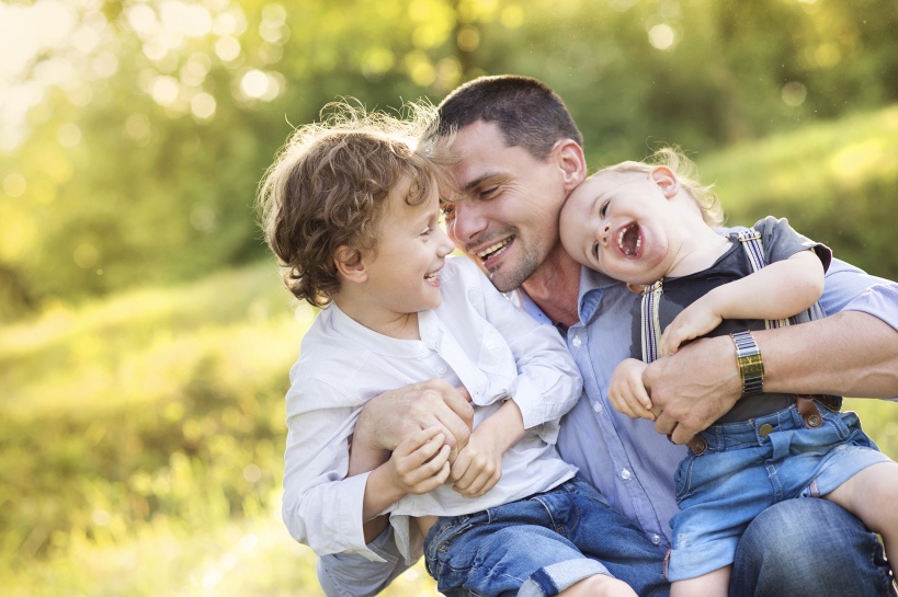 alleenstaande vader met twee kinderen