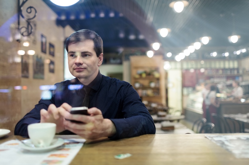 man wacht op date die niet komt opdagen