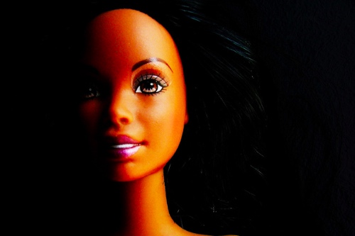 selfie van barbie om aan te geven dat alles op social media perfect moet zijn